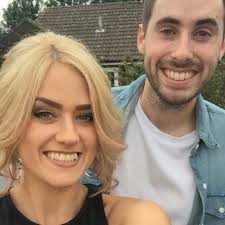 Bethany Arnold (@_betharnold)