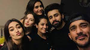 Pearl v puri | surbhi jyoti song: Pearl V Puri Celebrates Birthday With Naagin 3 Co Stars Surbhi Jyoti Karishma Tanna Anita Hassanandani Iwmbuzz