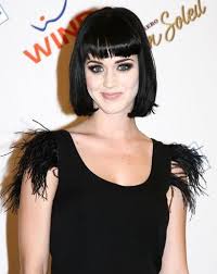 Katy perry meant she wants obama back and can't have him same way ppl want her black hair and won't get it back. Katy Perry Short Black Hair Katy Perry Hair Hair Pale Skin Betty Bangs