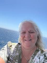 Susan Reaume's Instagram, Twitter & Facebook