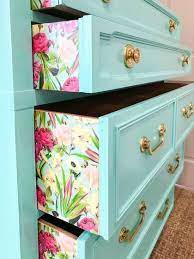 Au début, j'ai pensé la peindre mais une nouvelle couleur n'aurait rien. Relooking Meuble Avec Du Papier Peint Idees Diy Cote Maison