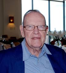 Robert Divine's Instagram, Twitter & Facebook