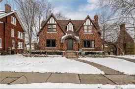 Grosse Pointe Park Home For Sale 1024 Nottingham Road Grosse Pointe Park Mi 48230 Located In Freudhurst Leopold Fre Us Real Estate Park Homes Exterior Brick