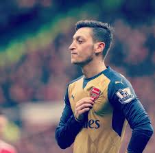 Arsenal midfielder's reported rejection of 12.5% pay cut is dividing the internet. Mesut Ozil On Twitter No Matter What M1o Arsenal