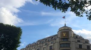 He is also the chairman, ceo and main. Bernard Arnault Vermogen Des Reichsten Menschen Von Europa 2021