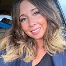 Vanessa Shropshire's Instagram, Twitter & Facebook