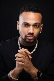 Upcoming100-Dontius has a voice born for R&B, and with his new song “Inside  You Live,” he has turned to that genre from his previous hip-hop tracks.