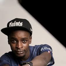 🚨 Former Ajax and Bayern Munich teammates, Gravenberch tried to joke with  his friend Mazraoui by getting