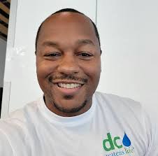 Antoine Wroten's Instagram, Twitter & Facebook