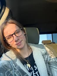 Melody Padgett's Instagram, Twitter & Facebook