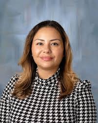 Karen Kalis's Instagram, Twitter & Facebook