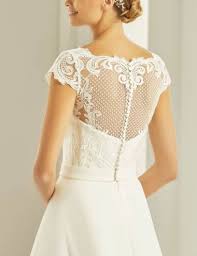 Ahora tienes la solución, llévate tu poncho o bolero y olvídate de pasar frío. Boleros Piel Sintetica Y Abrigos Novia 2020 Tops Encaje Novias