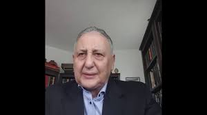 Az nem derült ki, andrea és lőrinc pontosan kiknek is drukkolt, mivel mindvégig igen tartózkodóan viselkedtek, nem kiabáltak, nem hajráztak. Meszaros Lorinc Uj Szerelme Youtube