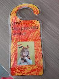 Dit jaar geen klassieke sokken, maar een leuk en persoonlijk geschenkje. 77 Vaderdag Tips En Ideetjes Vaderdag Schilderijtje Vaderdag Mirelle Creametkids