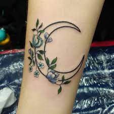 Crescent Moon And Flowers Tattoo Cresent Moon Tattoo Lisa Tattoo Tattoos