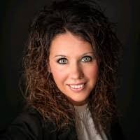 Marci Dahl's Instagram, Twitter & Facebook