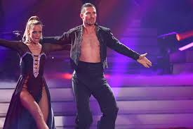 Benjamin unterrichtet kinder und erwachsene. Benjamin Piwko Let S Dance Star Verrat Fitness Geheimnis