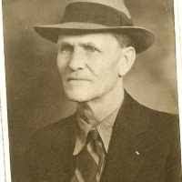 Carl Tedrow's Instagram, Twitter & Facebook