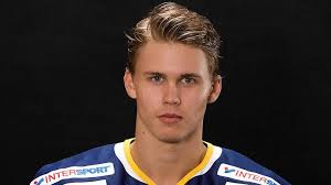 Ullström taggad inför debuten