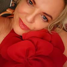 SCOOTER SORTED BEING DELIVERED TOMORROW We just arrived in matagorda....  Any were to hire a mobility scooter and any were to have our nails done  please.... we in a villa