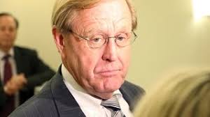 From controversy to crisis, Simonson survives in the spotlight