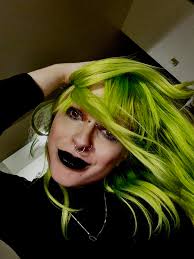 Summer hair inspo = Elumen Play pastels 💜. If Summer isn't the time to  have fun with your locks, then when is?! 👏🏼 @capelli.e.bellezza_  @creationsbytay_