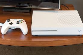 En el papel del dios cibernético baldur, te lanzarás al fragor de una batalla que amenaza la existencia de la humanidad. Enfrentamos Las Consolas Xbox One Y Xbox One S Digital Trends Espanol