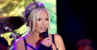 Ajda Pekkan 20 Yillik Sozlesme Imzaladi Kultur Konserler Sinema