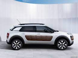 More padded than prickly, the citroën c4 cactus is here to shake up the compact hatchback status quo. 2015 Citroen C4 Cactus Citroen C4 Citroen Car