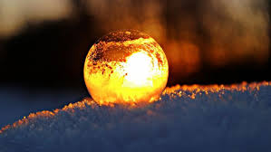 Solsticio de invierno es una exposición de mis discos favoritos de las nuevas músicas, un término paradójico (¿cómo llamar nuevo a algo que puede llevar compuesto siglos?) que engloba. Solsticio De Invierno Ritual Para Activar Tu Conciencia Red Milenaria