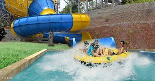 Taman tema air merupakan pilihan yang menarik untuk dikunjungi keluarga. Tiket A Famosa Water Theme Park Safari Wonderland Di Melaka Malaysia Klook Malaysia