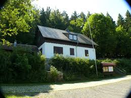 Finden sie ihr neues zuhause auf athome. Anwesen In Alleinlage Am Rande Von Wiesen Und Feldern Unweit Von Schwarzenbach An Der Saale Wolfrum Immobilienberatung Ihr Kompetenter Immobilienmakler