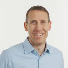 Andre Schunk's Instagram, Twitter & Facebook