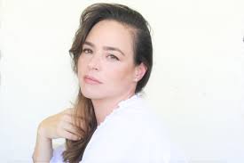 Split" Episode #3.20 (TV Episode 2011)