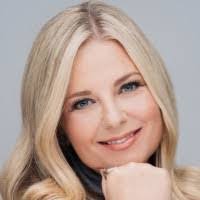 Julie Christian's Instagram, Twitter & Facebook