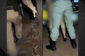 Vídeo: PM aborda casal e se junta a safadeza no capô da viatura - Super  Rádio Tupi