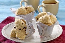 Resep bolu kukus moka mocca praktis kue bolu kukus moka ini sangat praktis untuk dicoba dirumah, cara membuat kue kukus moka ini tak jauh beda dengan kue bolu pada umumnya. Resep Bolu Kukus Moka Enak Si Camilan Lembut Yang Irit Bahan Semua Halaman Sajian Sedap