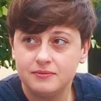 Lisa Lacaze's Instagram, Twitter & Facebook