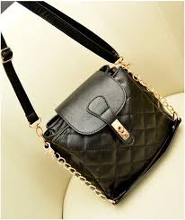 Simpan tas di tempat kering dan terhindar dari sinar matahari. Tinggi 18cm Lebar 25cm Tebal 15cm Cara Buka Magnet Resleting Tali Panjang Ada Bahan Pu Options Skubti20235 Black Quant Tas Wanita Tas Tas Fashion