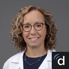 Erin Carmen's Instagram, Twitter & Facebook