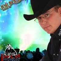 Joe Scully (@rodeoannouncer)