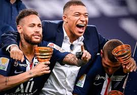 Игра также запомнилась тем, что антонио рюдигер укусил поля погба. Video I Mbappe Zdes Kak Nagrazhdali Pszh Trofeem Kubka Francuzskoj Ligi