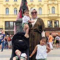 Zizie memuat naik posting pasangan. 9 Bulan Lepas Lahir Anak Kembar Zizie Ezette Umum Hamil Lagi