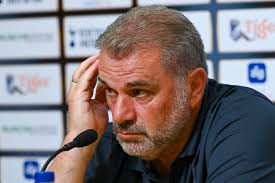 As a lifelong Tottenham supporter I hate to criticise my team but in some  cases it is warranted..Yes Tottenham had the worst injury list in premier  league history 14 players out(Ars wipes