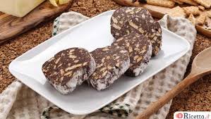 Il salame di cioccolato è un dolce veramente golosissimo, da leccarsi. Ricetta Salame Di Cioccolato Senza Uova Consigli E Ingredienti Ricetta It