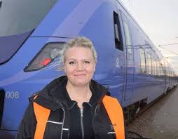 * gjort buggfixar och stabiliseringar. Skanetrafiken Hur Gor Du Skillnad Varje Dag Nina Lokforare Sager Sa Har Som Lokforare Ska Jag Snabbt Kora Ut Ett Nytt Fungerande Pagatag Fran Verkstadsdepan Har Pa Raus Sa Att
