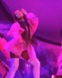 You Like My Hair Gee Thanks Just Bought It Gif Pin On Ariana Grande