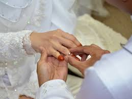 Ragam isteri mengandung adalah perkara normal yang ditempuhi oleh setiap pasangan suami isteri. Peguam Syarie Perjelas Pantang Larang Tempoh Iddah Yang Ramai Orang Tak Tahu Pesona Pengantin