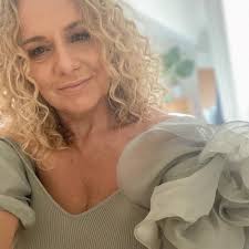 Lesley Macaulay (@lesleymacaulay)