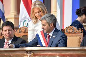 Construir, implementar y evaluar políticas públicas de juventud para el desarrollo integral del joven. Mario Abdo Benitez El Presidente De La Republica Del Paraguay Nanduti